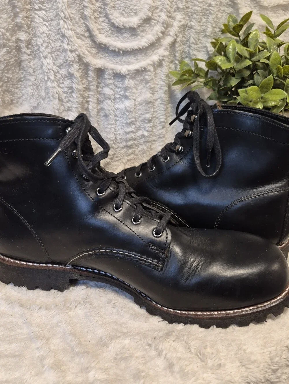 Wolverine 1000 Mile Plain Toe Rugged Boots Black Leather Lace Up Men's Sz 12 EUC